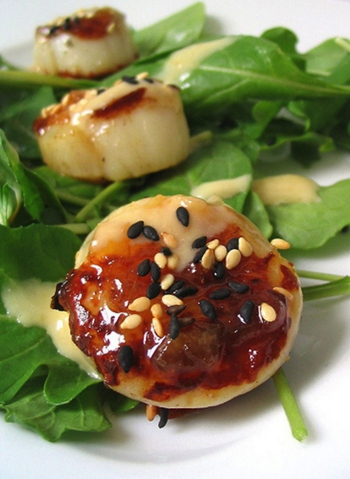 Sous Vide Miso Sea Scallops with Sesame Seeds