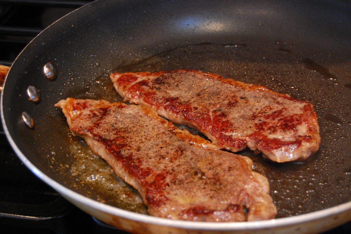 Sous Vide New York Strip Steaks au Poivre