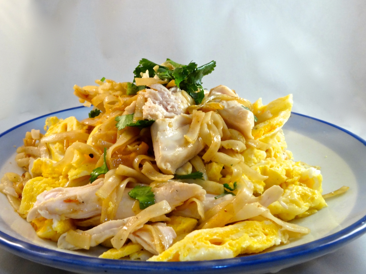 Super Simple Seven: Pad Thai with Shredded Sous Vide Chicken