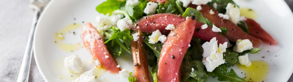 https://images.anovaculinary.com/sous-vide-rhubarb-salad-with-arugula-and-goat-s-cheese/header/sous-vide-rhubarb-salad-with-arugula-and-goat-s-cheese-header-centered.jpg