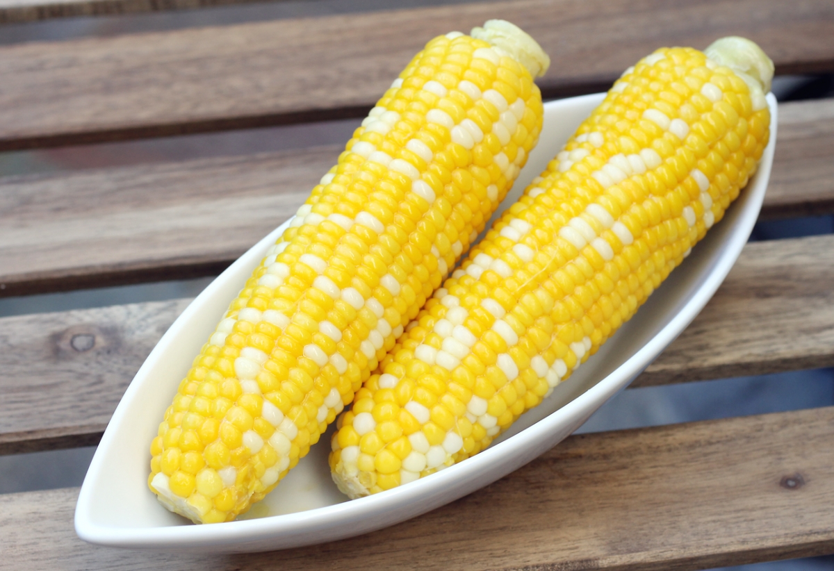 Sous Self-Buttering Corn on the Cob