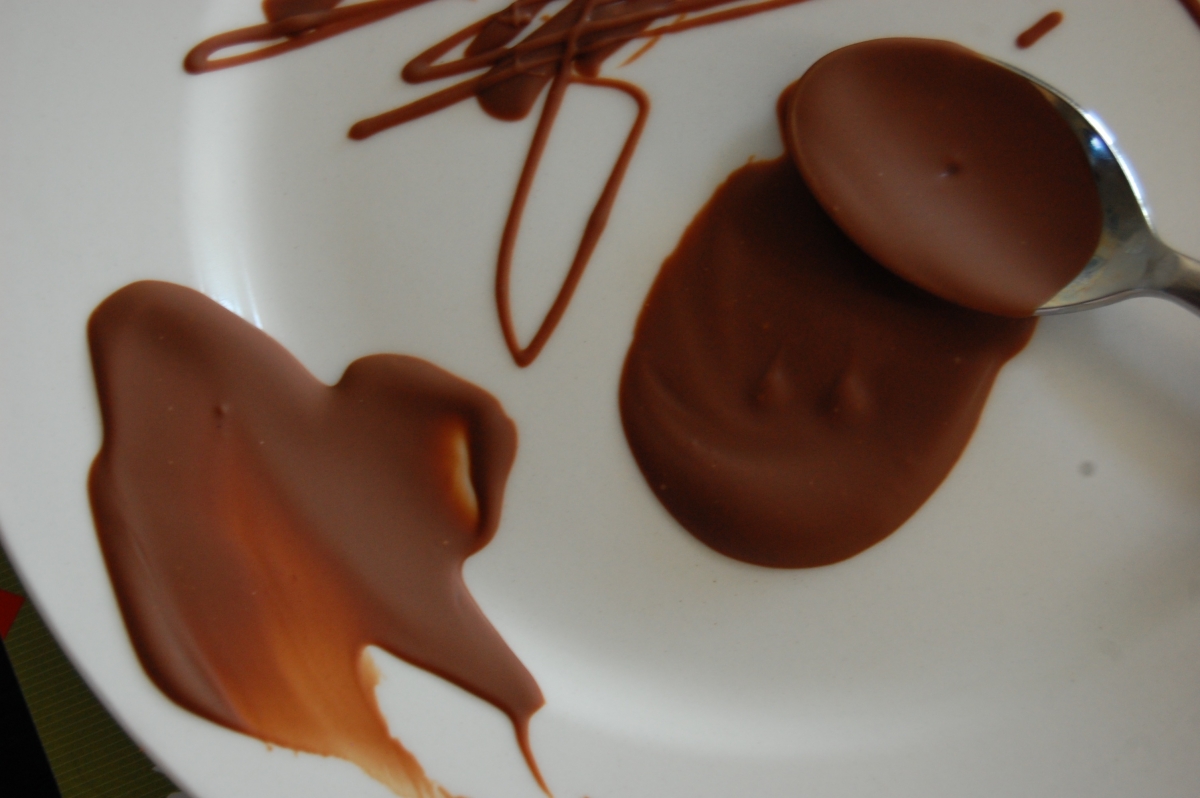 https://images.anovaculinary.com/sous-vide-tempered-chocolate/header/sous-vide-tempered-chocolate-header-og.jpg